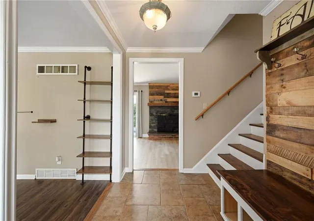 Photo 4 of Single family home for sale at 2008 W 84th Street, Leawood, KS 66206 | MLS# 2644052 | Listing updated on 2026-10-01