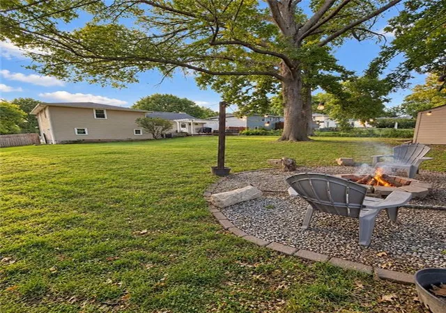 Photo 3 of Sale Pending at 6001 Goodman St, Mission, KS 66202 | MLS# 2644055 | Listing updated on 2026-09-28
