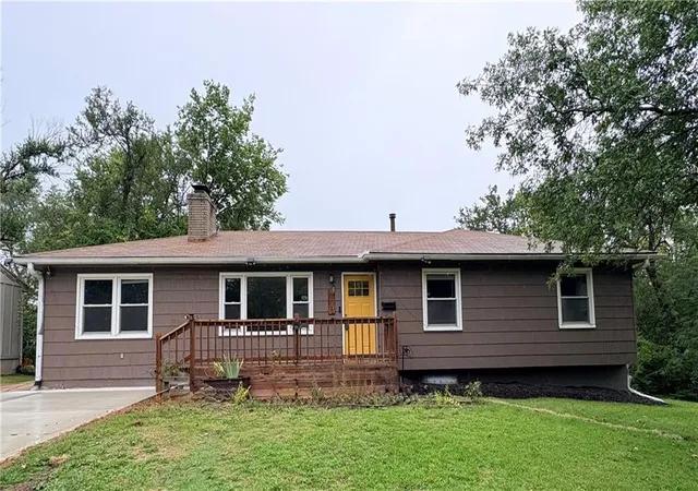 Photo 1 of Single family home for sale at 6110 E 148th Terrace, Grandview, MO 64030 | MLS# 2644056 | Listing updated on 2026-10-08