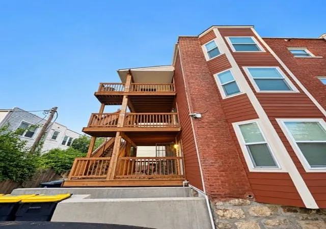 Photo 3 of House for sale at 1414 E 30th Street, Kansas City, MO 64109 | MLS# 2644064 | Listing updated on 2026-10-23