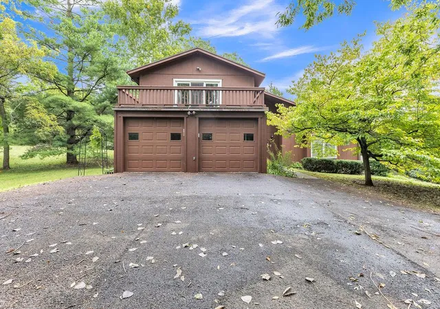 Photo 1 of Single family home for sale at 4715 Amazonia Rd, Saint Joseph, MO 64505 | MLS# 2644068 | Listing updated on 2026-09-26
