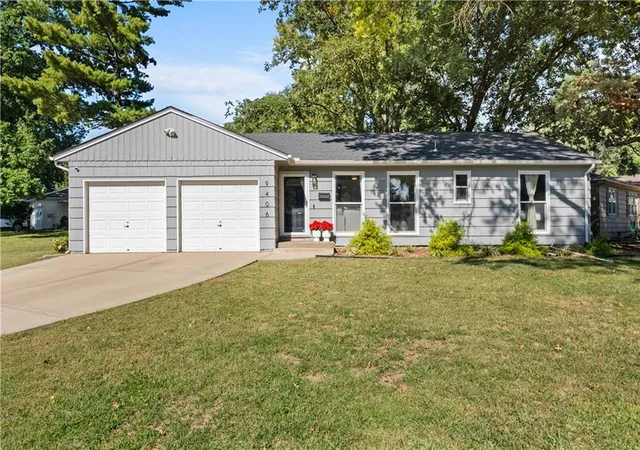 Photo 1 of Single family home for sale at 9406 Gillette St, Lenexa, KS 66215 | MLS# 2644074 | Listing updated on 2026-10-17