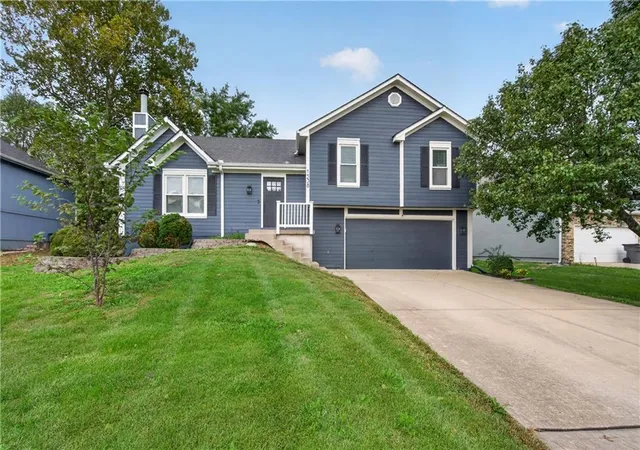 Photo 1 of Single family home for sale at 1538 W Dartmouth St, Olathe, KS 66061 | MLS# 2644075 | Listing updated on 2026-10-22