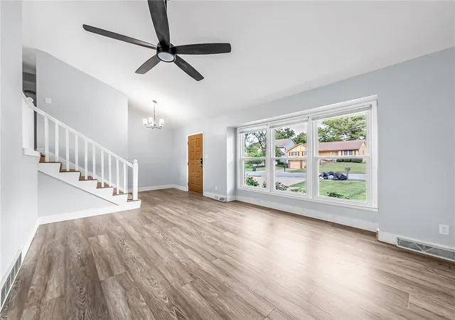Photo 3 of Single family home for sale at 1901 Choctaw St, Leavenworth, KS 66048 | MLS# 2644078 | Listing updated on 2026-10-08