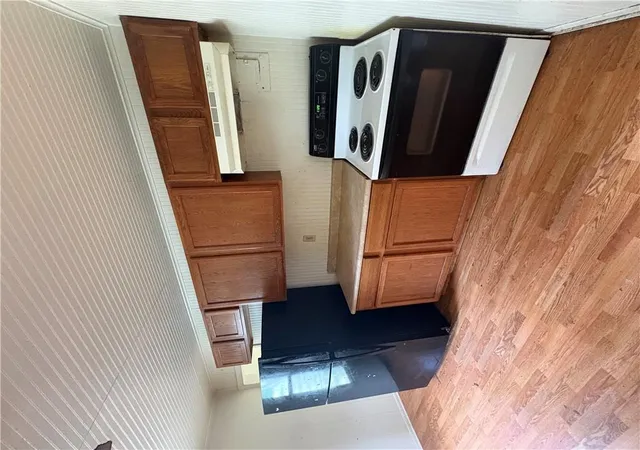 Photo 3 of Sale Pending at 625 Kelsey Ave, Cameron, MO 64429 | MLS# 2644087 | Listing updated on 2026-10-02