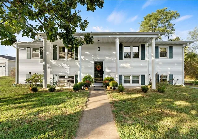 Photo 2 of Sale Pending at 26173 E Union Trak Rd, Milo, MO 64767 | MLS# 2644089 | Listing updated on 2026-09-30
