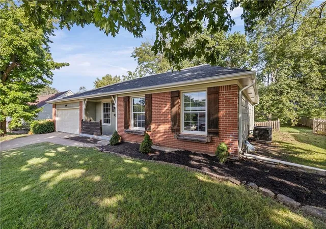 Photo 2 of Single family home for sale at 6202 E 110th Street, Kansas City, MO 64134 | MLS# 2644107 | Listing updated on 2026-09-27