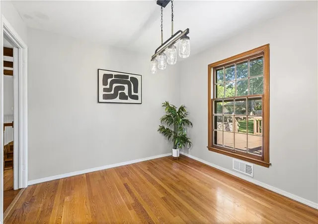 Photo 4 of Single family home for sale at 6202 E 110th Street, Kansas City, MO 64134 | MLS# 2644107 | Listing updated on 2026-09-27