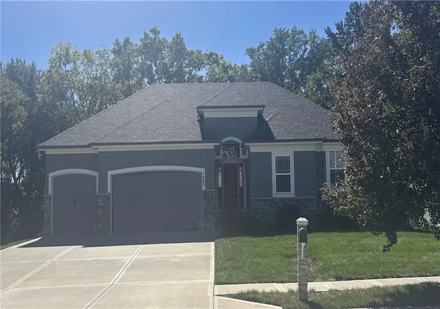 Photo 1 of Sale Pending at 1405 Nw 94th Street, Kansas City, MO 64155 | MLS# 2644115 | Listing updated on 2026-10-07
