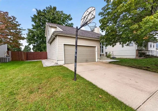 Photo 3 of Single family home for sale at 111 S Janell Dr, Olathe, KS 66061 | MLS# 2644119 | Listing updated on 2026-09-30