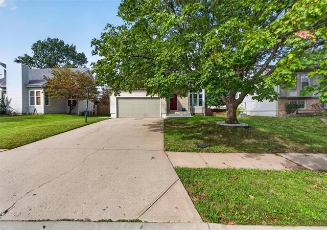 Photo 3 of Single family home for sale at 111 S Janell Dr, Olathe, KS 66061 | MLS# 2644119 | Listing updated on 2026-09-30