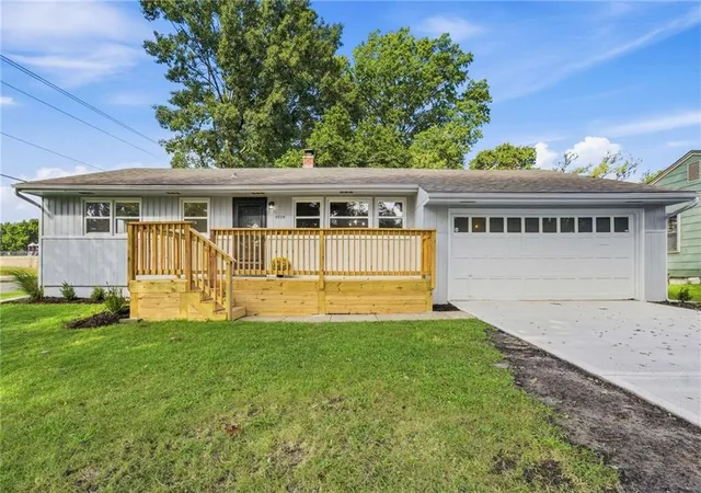 Photo 1 of Sale Pending at 3028 S Hedges Ave, Independence, MO 64052 | MLS# 2644120 | Listing updated on 2026-09-28
