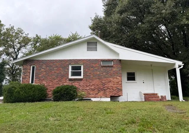 Photo 1 of Sale Pending at 3325 Iowa Ter, Ottawa, KS 66067 | MLS# 2644122 | Listing updated on 2026-10-21
