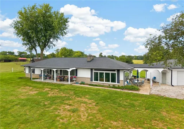 Photo 3 of Sale Pending at 24210 NE 144th Street, Excelsior Springs, MO 64024 | MLS# 2644127 | Listing updated on 2026-09-30