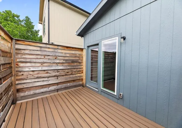 Photo 3 of Single family home for sale at 4334 Forest Ave, Kansas City, MO 64110 | MLS# 2644128 | Listing updated on 2026-09-26