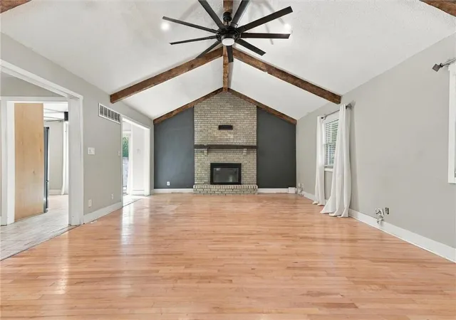 Photo 4 of Single family home for sale at 1210 N Withers Rd, Liberty, MO 64068 | MLS# 2644129 | Listing updated on 2026-10-07