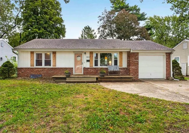 Photo 1 of Single family home for sale at 3611 S Spring St, Independence, MO 64055 | MLS# 2644133 | Listing updated on 2026-10-05