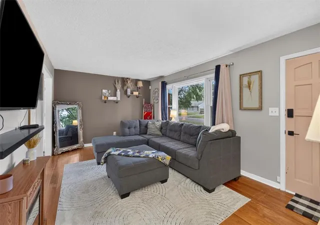Photo 3 of Single family home for sale at 3611 S Spring St, Independence, MO 64055 | MLS# 2644133 | Listing updated on 2026-10-05