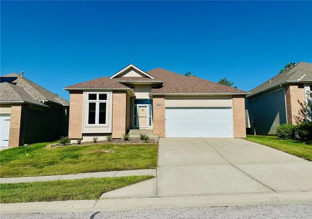 Photo 1 of House for sale at 1912 Carter Ct, Liberty, MO 64068 | MLS# 2644140 | Listing updated on 2026-10-01