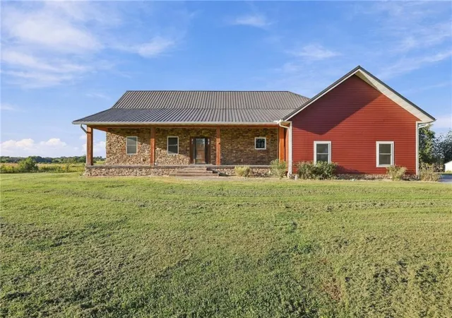 Photo 4 of Single family home for sale at 26639 SE 300th Road, Kincaid, KS 66039 | MLS# 2644143 | Listing updated on 2026-10-02