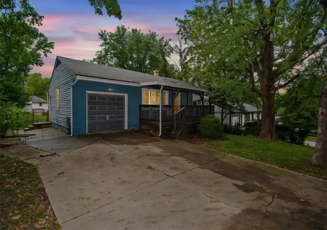 Photo 3 of Single family home for sale at 1708 N Kiger Rd, Independence, MO 64050 | MLS# 2644148 | Listing updated on 2026-10-04