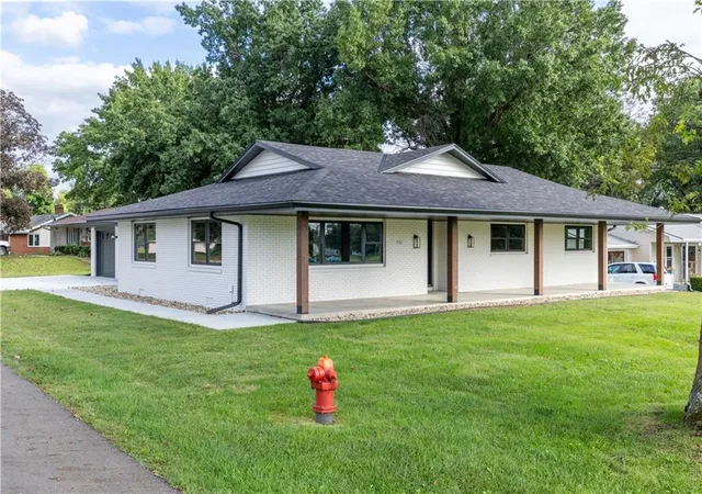 Photo 3 of Single family home for sale at 501 S Us 71 Hwy, Savannah, MO 64485 | MLS# 2644157 | Listing updated on 2026-10-09