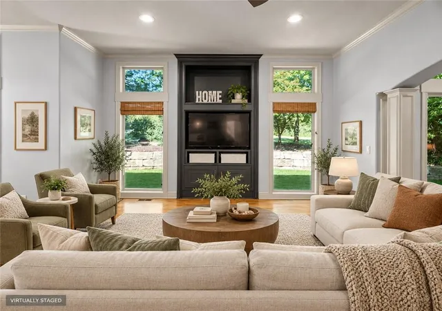 Photo 4 of Sale Pending at 9914 Woodstock St, Lenexa, KS 66220 | MLS# 2644159 | Listing updated on 2026-10-07