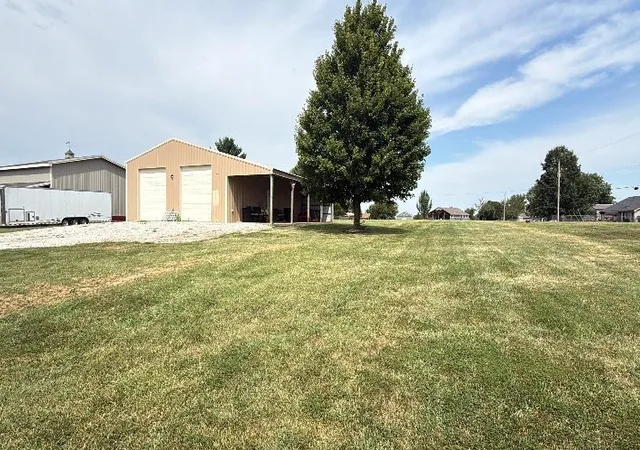 Photo 2 of Single family home for sale at 15200 Roger Rd, Leavenworth, KS 66048 | MLS# 2644173 | Listing updated on 2026-10-07