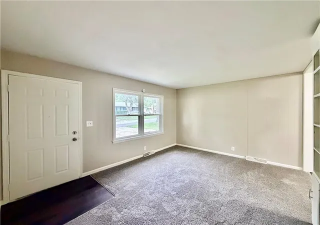 Photo 1 of Single family home for sale at 213 Park Ave, Belton, MO 64012 | MLS# 2644174 | Listing updated on 2026-10-06