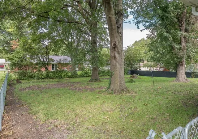 Photo 2 of Single family home for sale at 1401 N Howenstien Ave, Cameron, MO 64429 | MLS# 2644176 | Listing updated on 2026-09-26