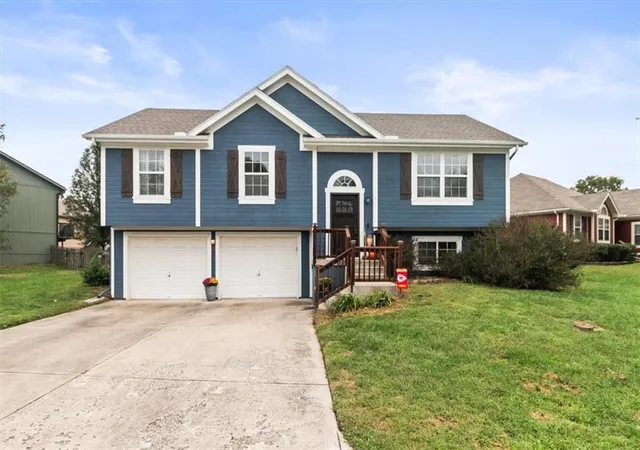 Photo 1 of Single family home for sale at 19600 E 10th Street S, Independence, MO 64056 | MLS# 2644178 | Listing updated on 2026-10-04