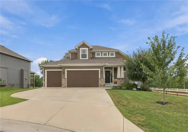 Photo 1 of Single family home for sale at 21807 W 46th Terrace, Shawnee, KS 66226 | MLS# 2644184 | Listing updated on 2026-10-01