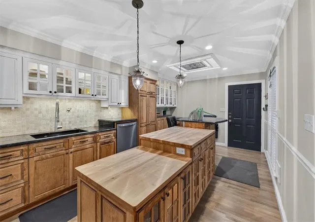 Photo 4 of Townhouse for sale at 6244 Ash St, Mission, KS 66205 | MLS# 2644191 | Listing updated on 2026-10-08