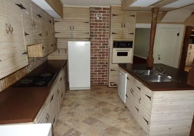 Photo 1 of Single family home for sale at 1917 S Broadway St, Pittsburg, KS 66762 | MLS# 2644199 | Listing updated on 2026-09-29