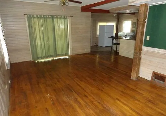 Photo 2 of Single family home for sale at 1917 S Broadway St, Pittsburg, KS 66762 | MLS# 2644199 | Listing updated on 2026-09-29