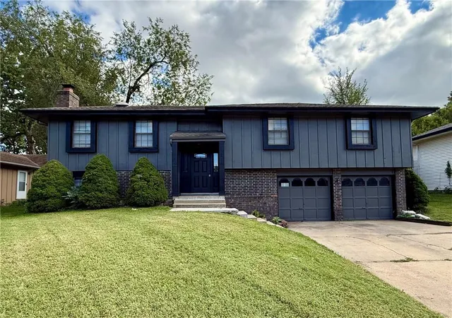 Photo 1 of Single family home for sale at 1415 W Ferrel Dr, Olathe, KS 66061 | MLS# 2644200 | Listing updated on 2026-09-26