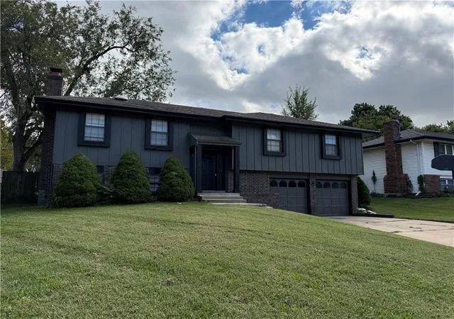Photo 2 of Single family home for sale at 1415 W Ferrel Dr, Olathe, KS 66061 | MLS# 2644200 | Listing updated on 2026-09-26