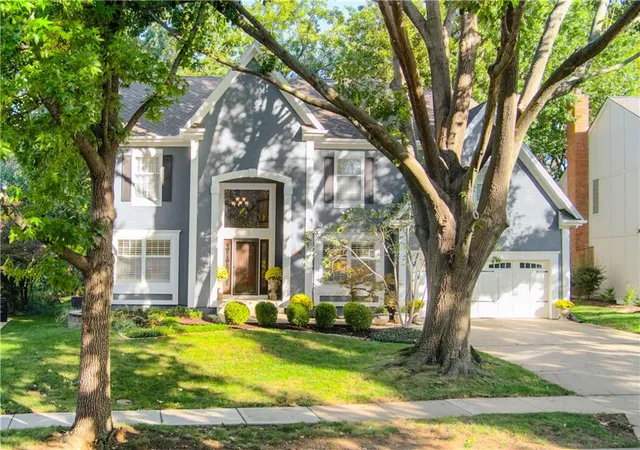 Single family home for sale at 5418 W 131st Terrace, Leawood, KS 66209 | MLS# 2644202