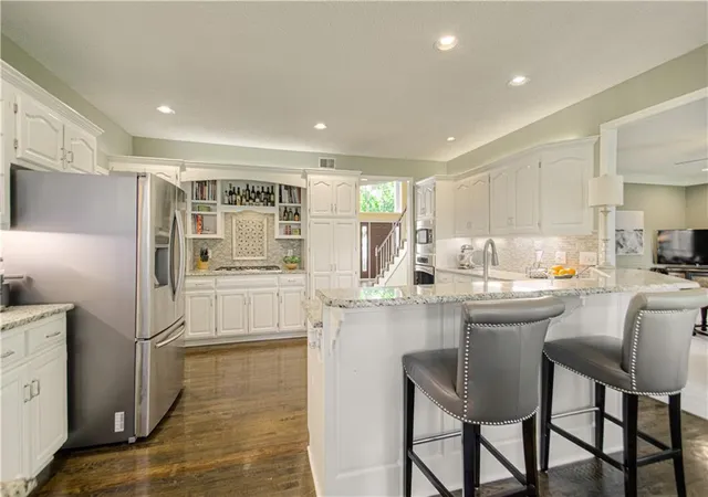 Photo 3 of Single family home for sale at 5418 W 131st Terrace, Leawood, KS 66209 | MLS# 2644202 | Listing updated on 2026-10-09
