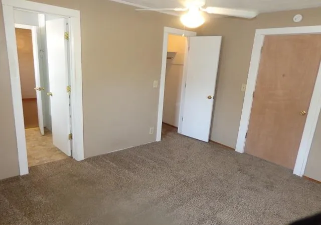 Photo 3 of Single family home for sale at 304 E Rose St, Pittsburg, KS 66762 | MLS# 2644203 | Listing updated on 2026-09-29