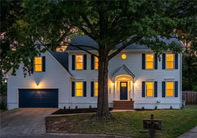 Photo 3 of Single family home for sale at 1402 NW Weatherstone Ln, Blue Springs, MO 64015 | MLS# 2644205 | Listing updated on 2026-10-09