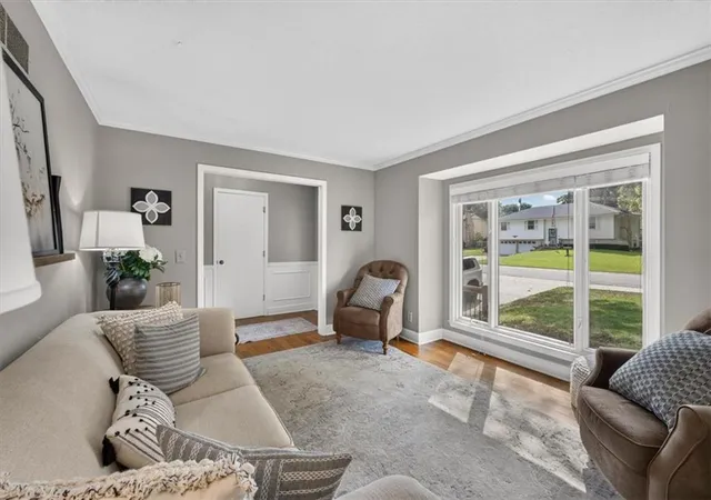 Photo 3 of Sale Pending at 11008 W 72nd Street, Shawnee, KS 66203 | MLS# 2644206 | Listing updated on 2026-10-04