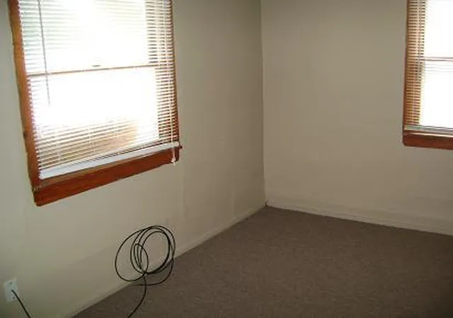 Photo 4 of Single family home for sale at 302 Rose St, Pittsburg, KS 66762 | MLS# 2644210 | Listing updated on 2026-09-29