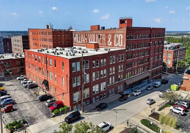 Photo 1 of Condo for sale at 200 Main St #512, Kansas City, MO 64105 | MLS# 2644211 | Listing updated on 2026-10-07