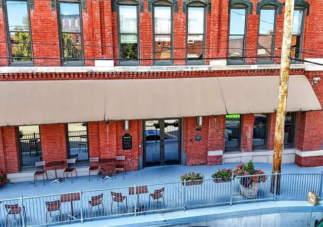 Photo 2 of Condo for sale at 200 Main St #512, Kansas City, MO 64105 | MLS# 2644211 | Listing updated on 2026-10-07
