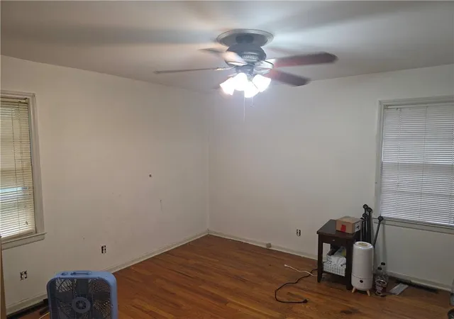 Photo 3 of Single family home for sale at 3335 N Chippewa Dr, Kansas City, MO 64116 | MLS# 2644223 | Listing updated on 2026-09-26