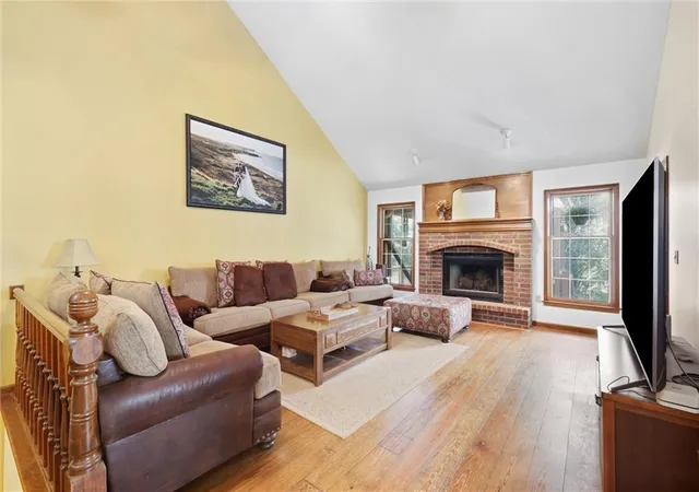 Photo 3 of Single family home for sale at 416 Se Brownfield Dr, Lees Summit, MO 64063 | MLS# 2644225 | Listing updated on 2026-09-30