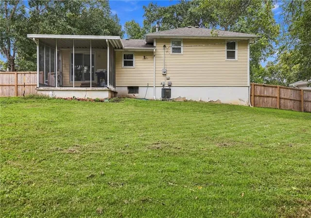 Photo 21 of Single family home for sale at 721 S Hudson St, Buckner, MO 64016 | MLS# 2644227 | Listing updated on 2026-10-03