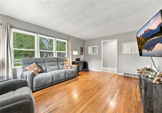 Photo 2 of Single family home for sale at 721 S Hudson St, Buckner, MO 64016 | MLS# 2644227 | Listing updated on 2026-10-03