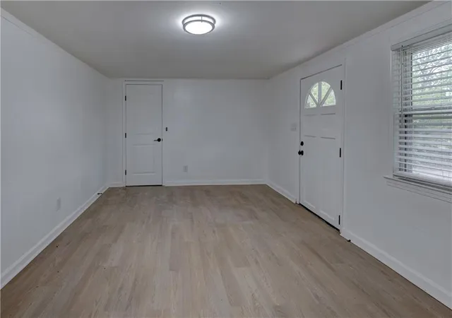 Photo 2 of Single family home for sale at 217 Woods Ave, Excelsior Springs, MO 64024 | MLS# 2644234 | Listing updated on 2026-09-29